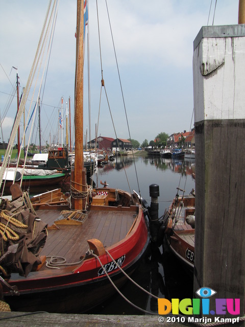 SX14960 Classic Dutch sailboats 'botters' in Elburg harbour